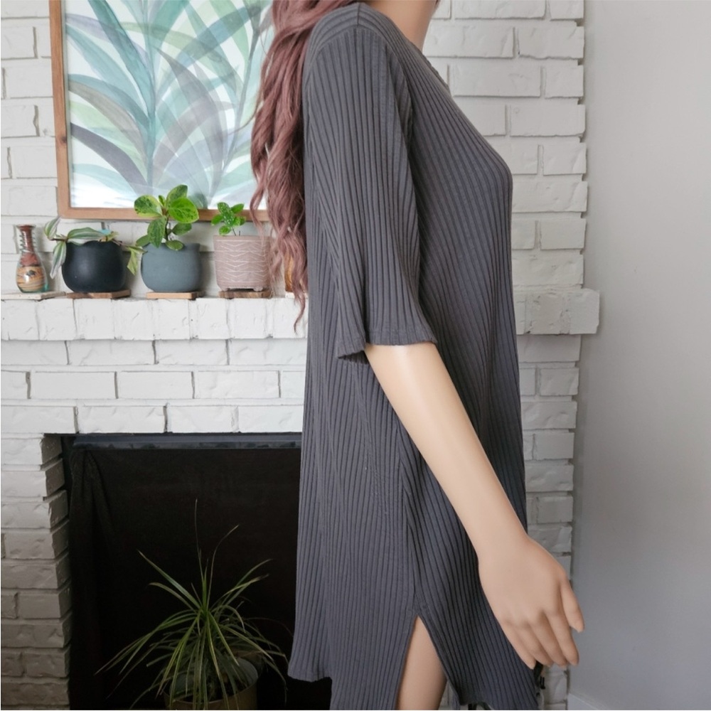Gray Ribbed Women's Top - Picture 4 of 13